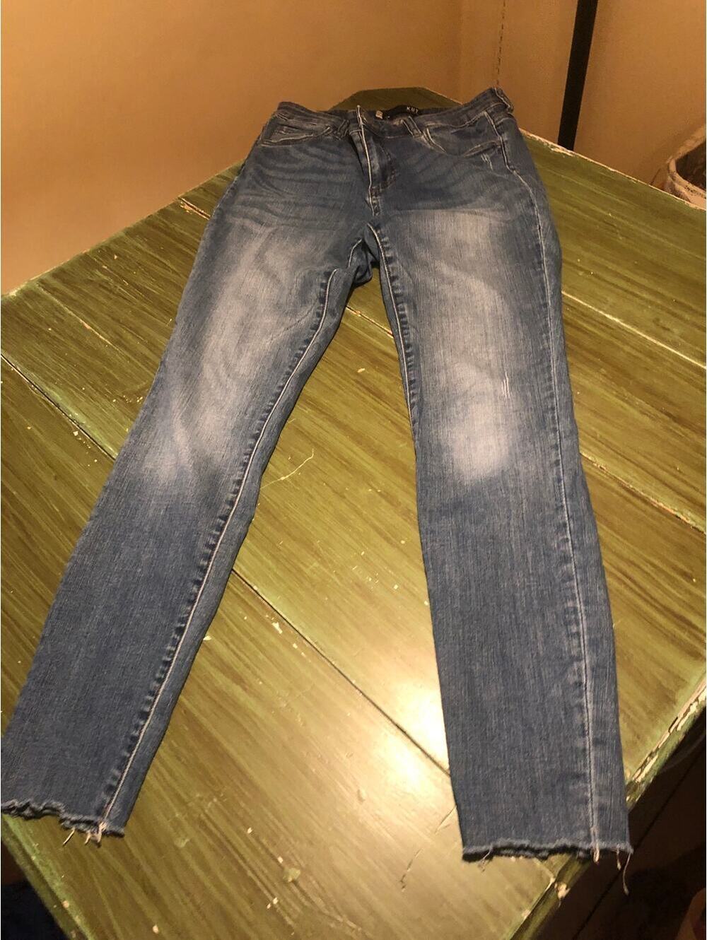 Kut from the Kloth EUC Women's Slim Leg Cut Off Jeans Size 8